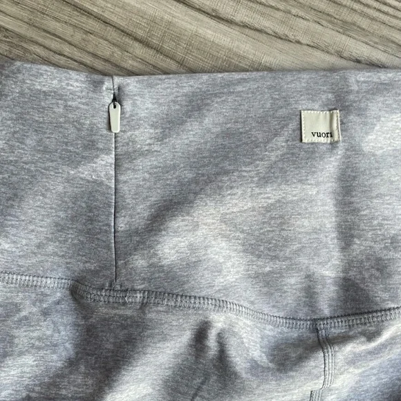 Vuori Clean Elevation Legging In Pale Heather Camo Gray Colorway High Rise M & L - Picture 7 of 13